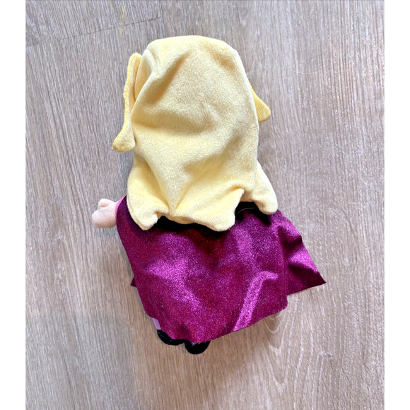 Disney Store Hocus Pocus Halloween Sarah Sanderson Mini Plush Cauldron Set Doll - Picture 3 of 3